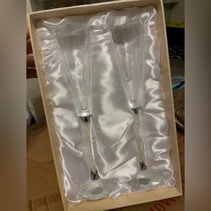 Oleg Cassini Champagne Toasting Flutes- crystal diamond